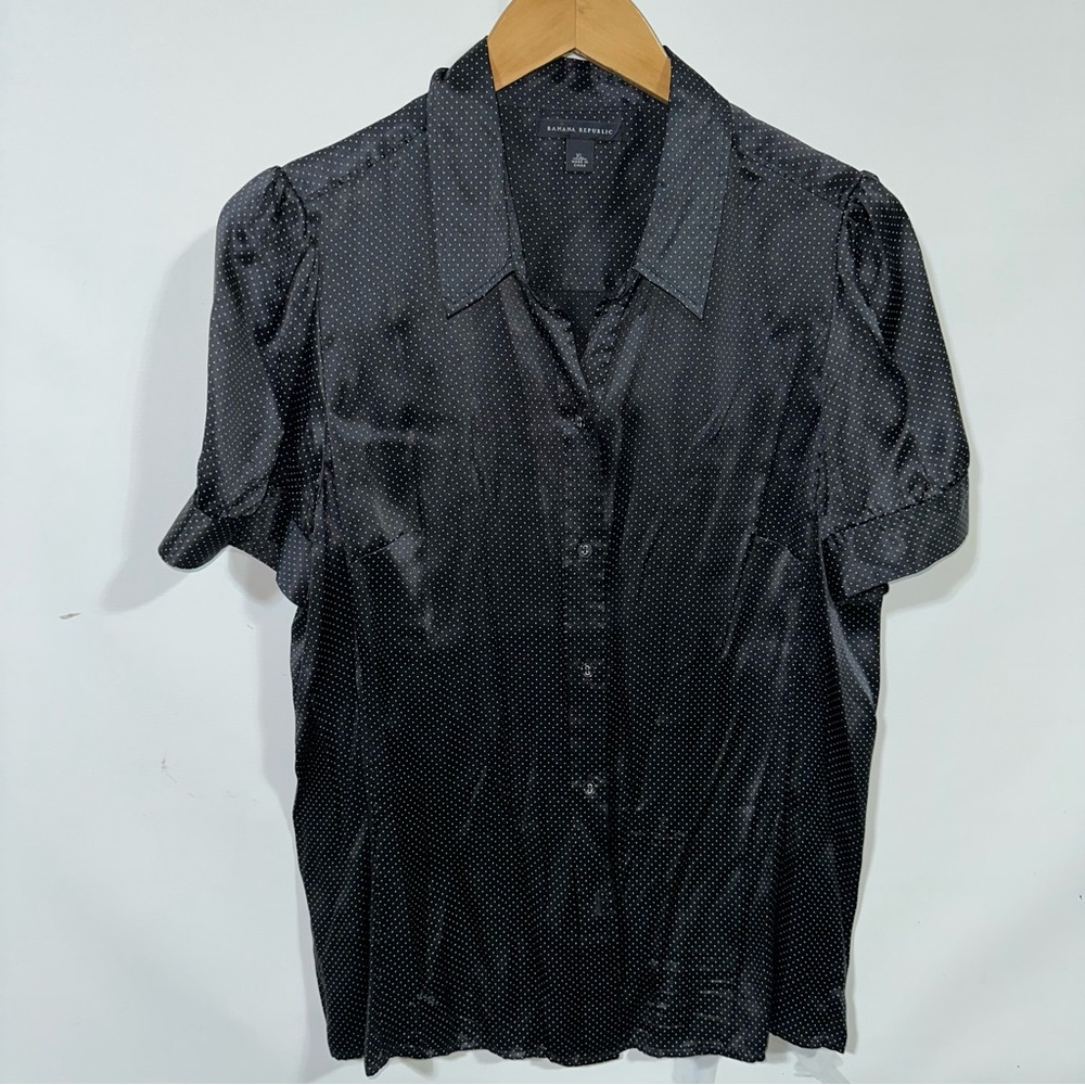 Banana republic silk polka dotted shirt